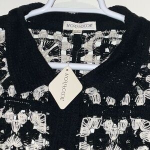 MORSECODE CROCHET OPEN KNIT BLACK IVORY ROSETTES BUTTON FRONT SHIRT M NWT